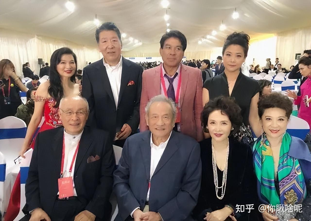 2022年5月,杨在葆已逝世一年多了,陈丽明尽管内心还有伤痛,但她坚强地