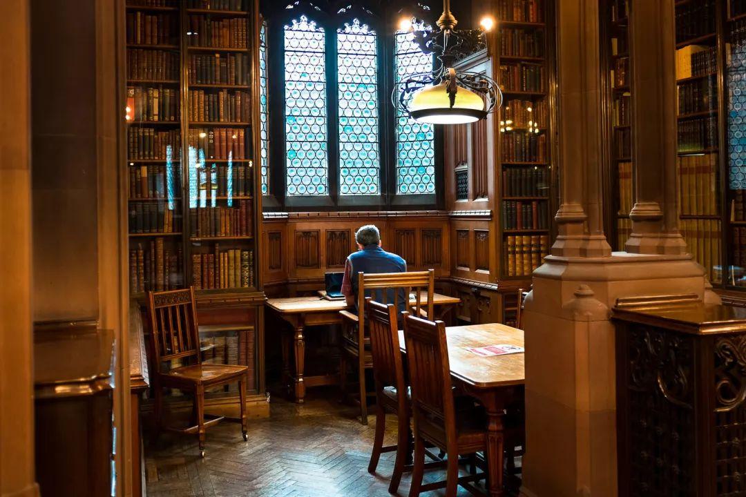 john rylands是曼彻斯特大学的图书馆,这座图书馆也有超过100年的历史