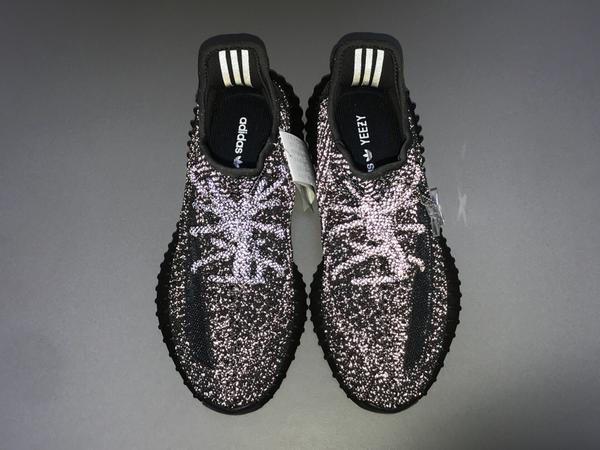 Kuuuubs YEEZY BOOST 350 V2 BLACK REFLECTIVE 06.06