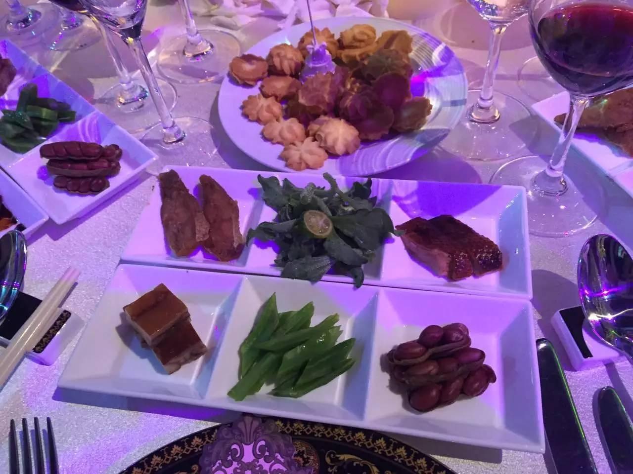 黄晓明把婚宴做成生意