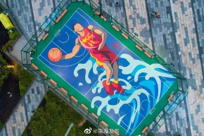 运动与艺术完美结合让篮球场秒变时尚聚集地