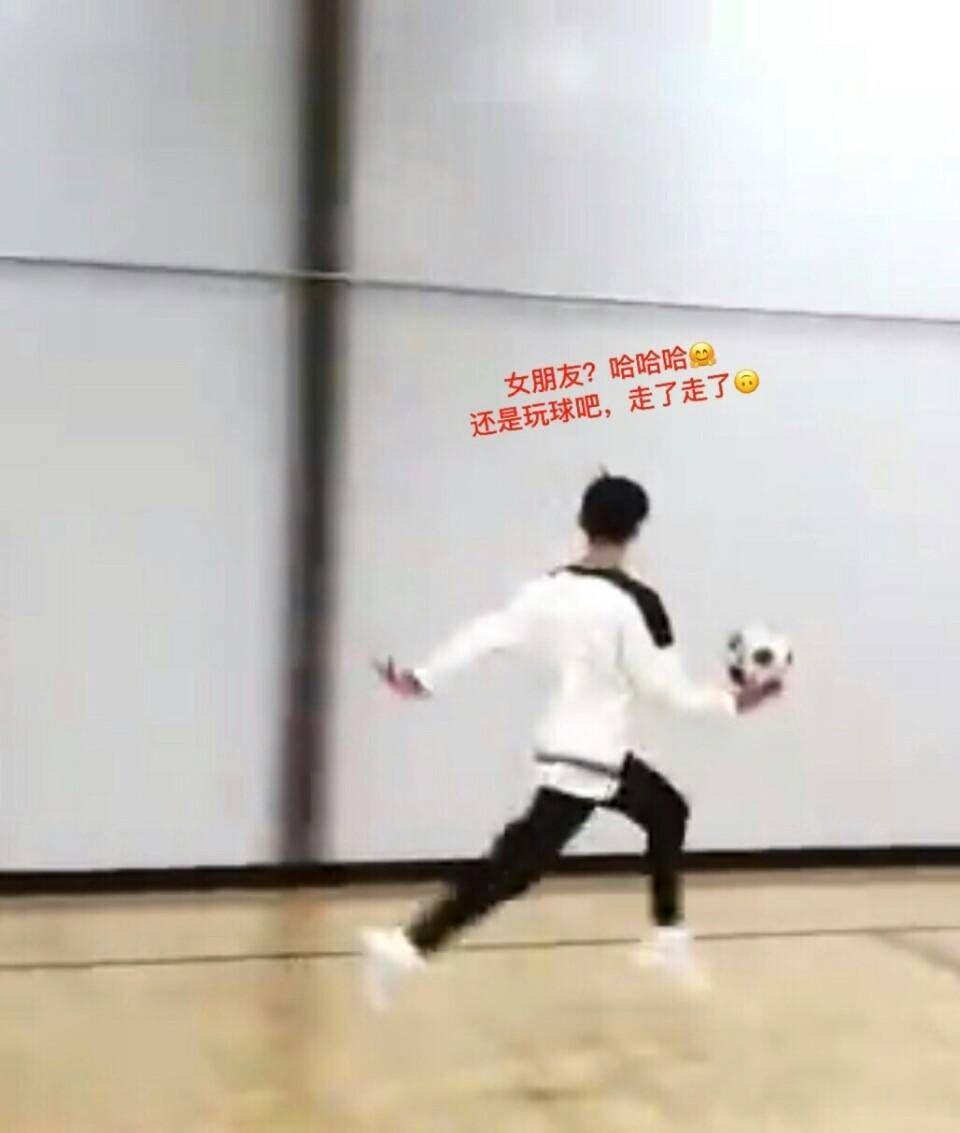 如何评价明星大侦探中的鬼白cp?