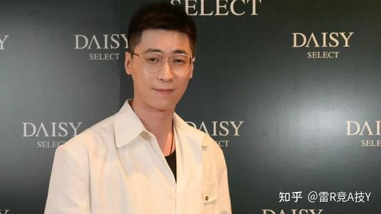 而后rng的ceo还在推特发布视频,表示老板白星不会再往俱乐部投一分钱