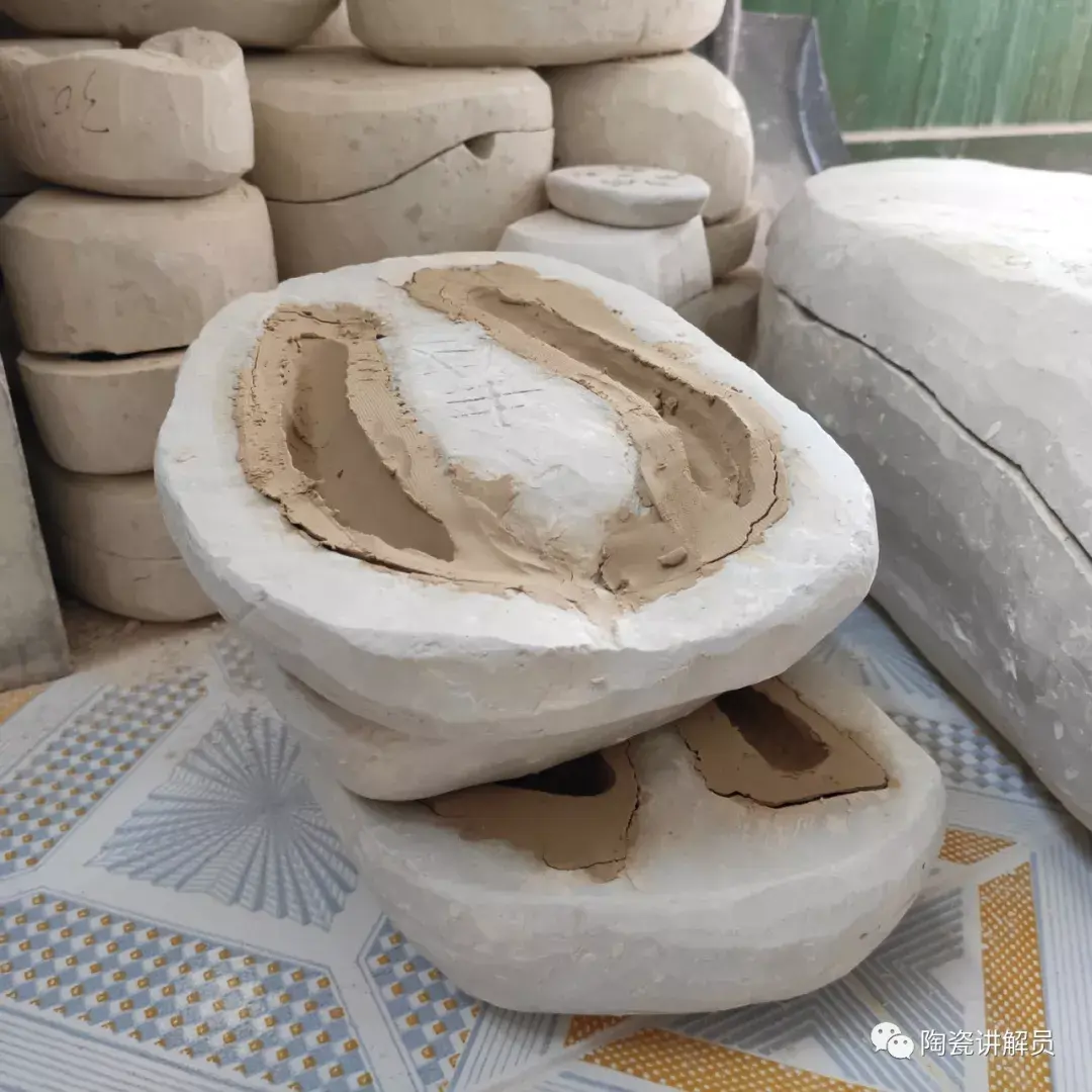 你必须了解的制瓷工艺“印坯”成型 - 知乎