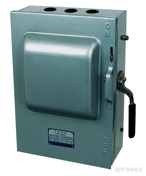 用于手动控制容量较小,启动不频繁的电动机,一般有刀开关(胶盖瓷底