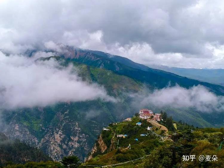 座標:山南市洛扎縣拉康鎮卡久山13,邊巴鄉古碉樓 偶遇古老的碉樓邊巴