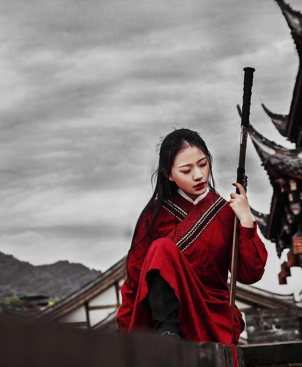 丁酉年末,岁尾得闲,闲茶一盏,对风雪叹严寒,念花开