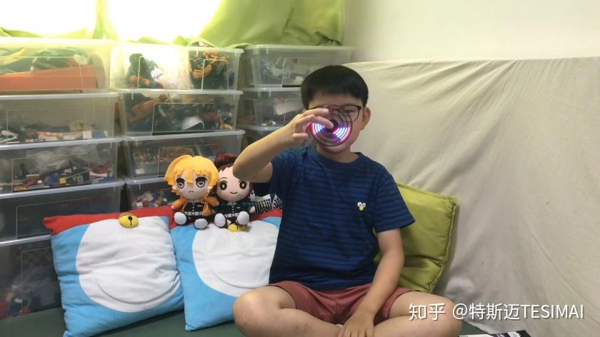 今年圣诞不用愁,要送就送特斯迈tesimai飞行手指陀螺 - 知乎