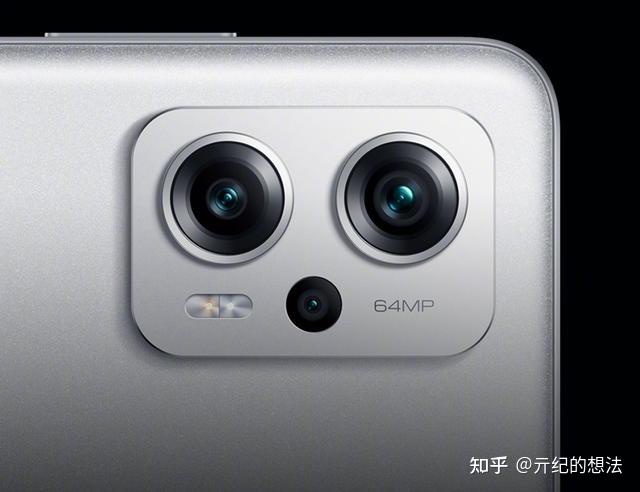 影像方面也有不错的表现:前置1600万像素摄像头,后置6400万主摄 800万