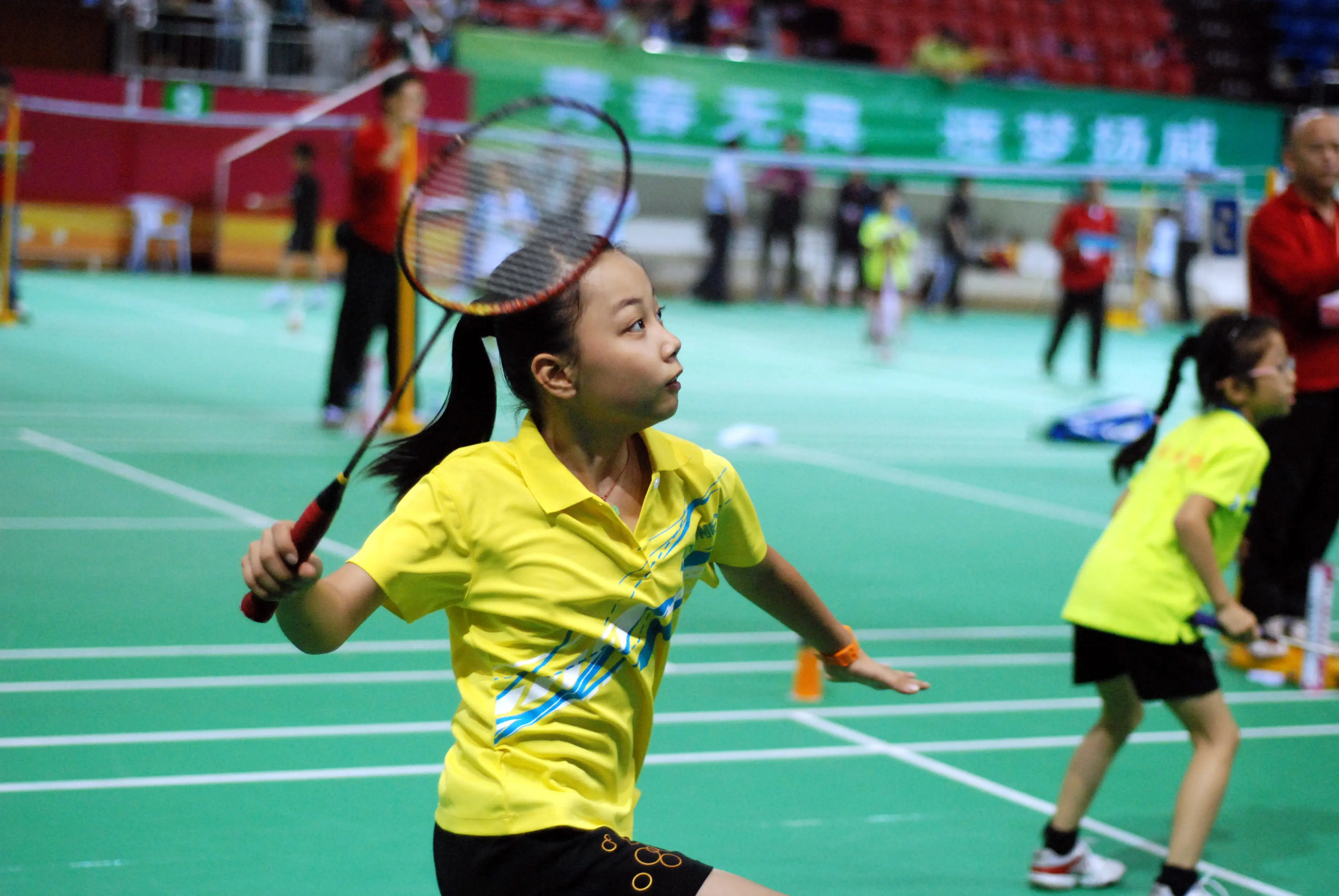 儿童羽毛球拍怎么选这篇儿童羽毛球拍选购指南及推荐帮你轻松为小孩