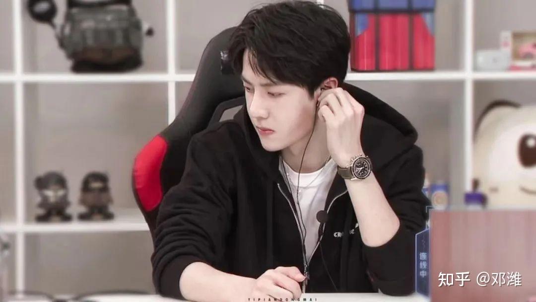 王一博戴什么表?既戴宝珀,劳力士,也爱千元卡西欧 - 知乎