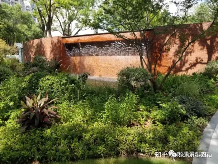 有机覆盖物案例与风共鸣的康余绿地