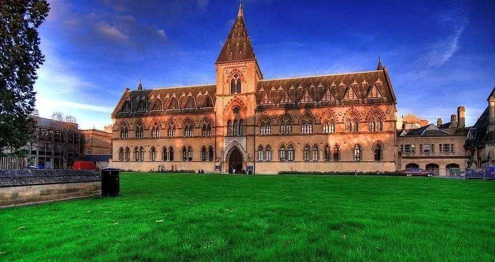 去英国留学选什么专业好?