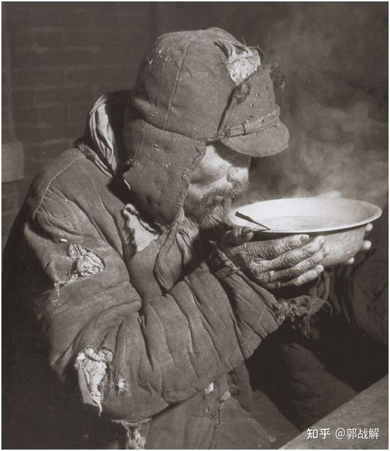 慈善家郭战解讲洛宁历史解放前洛宁百姓有多苦