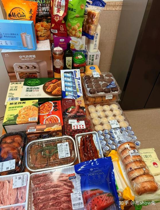 容声方糖冰箱怎么样?适合普通家庭使用吗?食物多、串味严重、滋生细菌、食物腐烂速度快……冰箱真的能解决这些痛点吗?