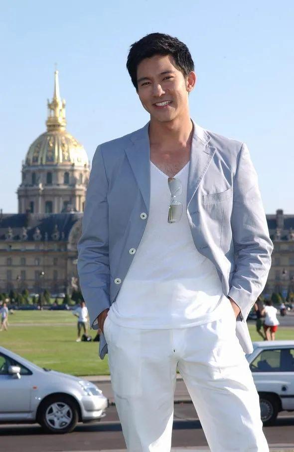 从单均昊到傅慎行来康康国产霸道总裁的进化史吧