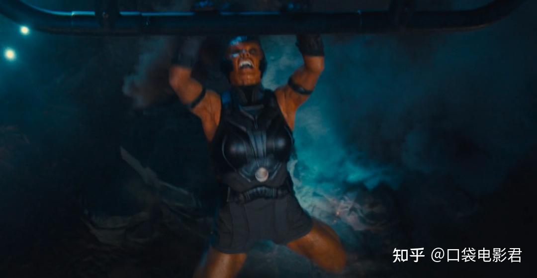 DC翻身了！《新自杀小队》，无法引进中国的暴力美学神作！-dc新出电影