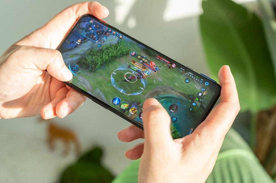 黑鲨4s高达限定版测评,颜值更胜一筹,性能稳定的游戏手机 - 知乎