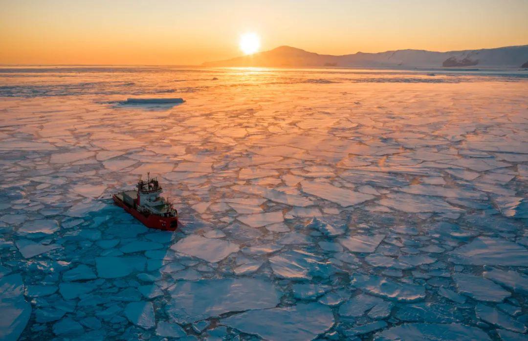 耗资过亿侣行夫妇破冰船南极行破冰年鉴