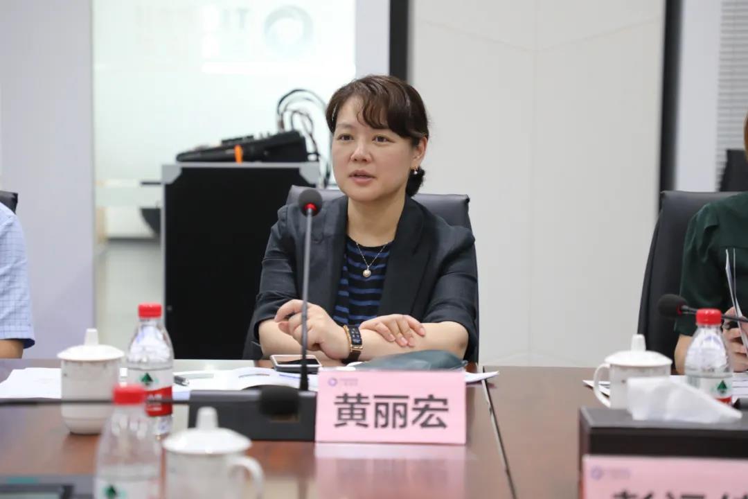 上海市科技创业中心 黄丽宏副主任区科委徐主任表示