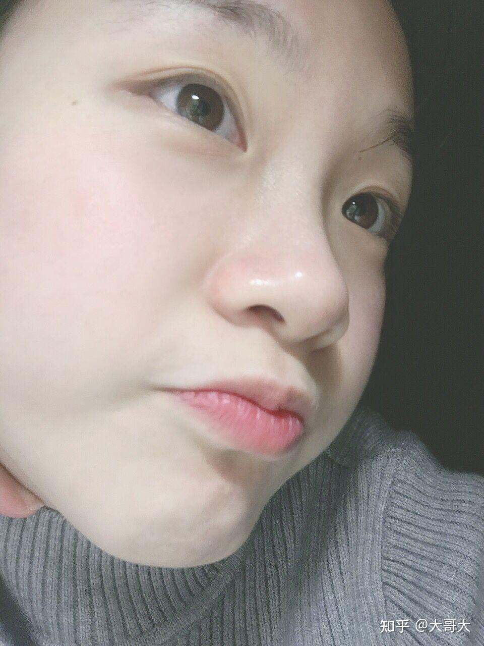 今就给大家介绍下能让你白的发光的teae光果甘草焕亮精华液主打成分是