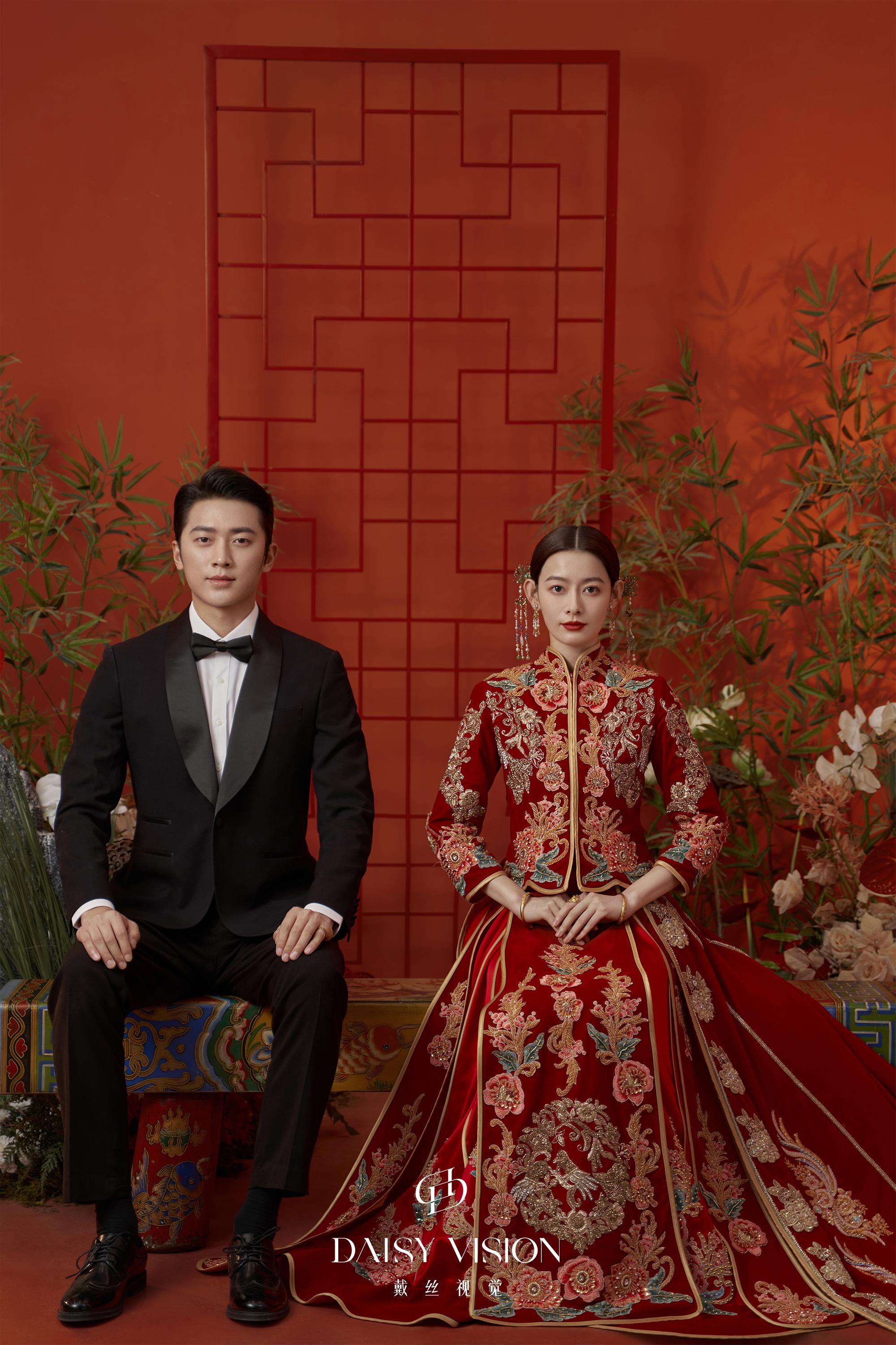 温婉端庄的中式秀禾内景婚纱照你还不心动吗