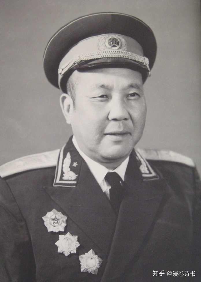 开国中将,当时的红一团一营长孙继先开国上将,当时的红一团团长杨得志