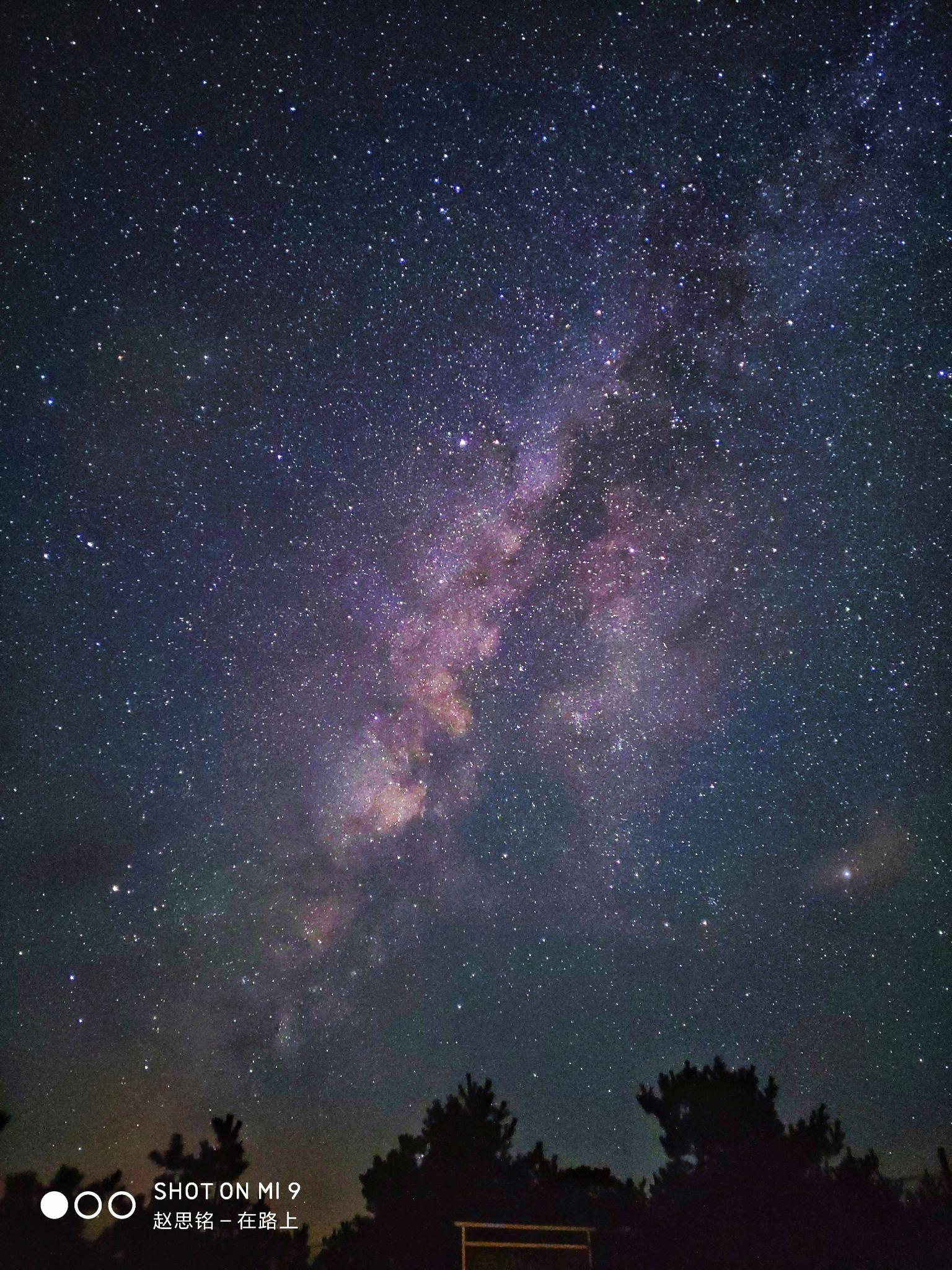 如何评价小米新品发布会雷军用小米11ultrapk索尼黑卡m7