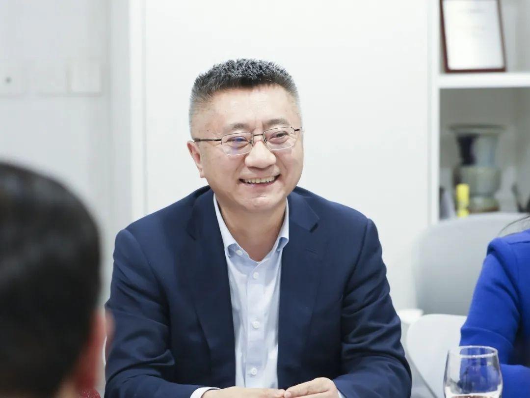 何峰:专业更精深才有优质客户.董晓华:律师行业大有可为.