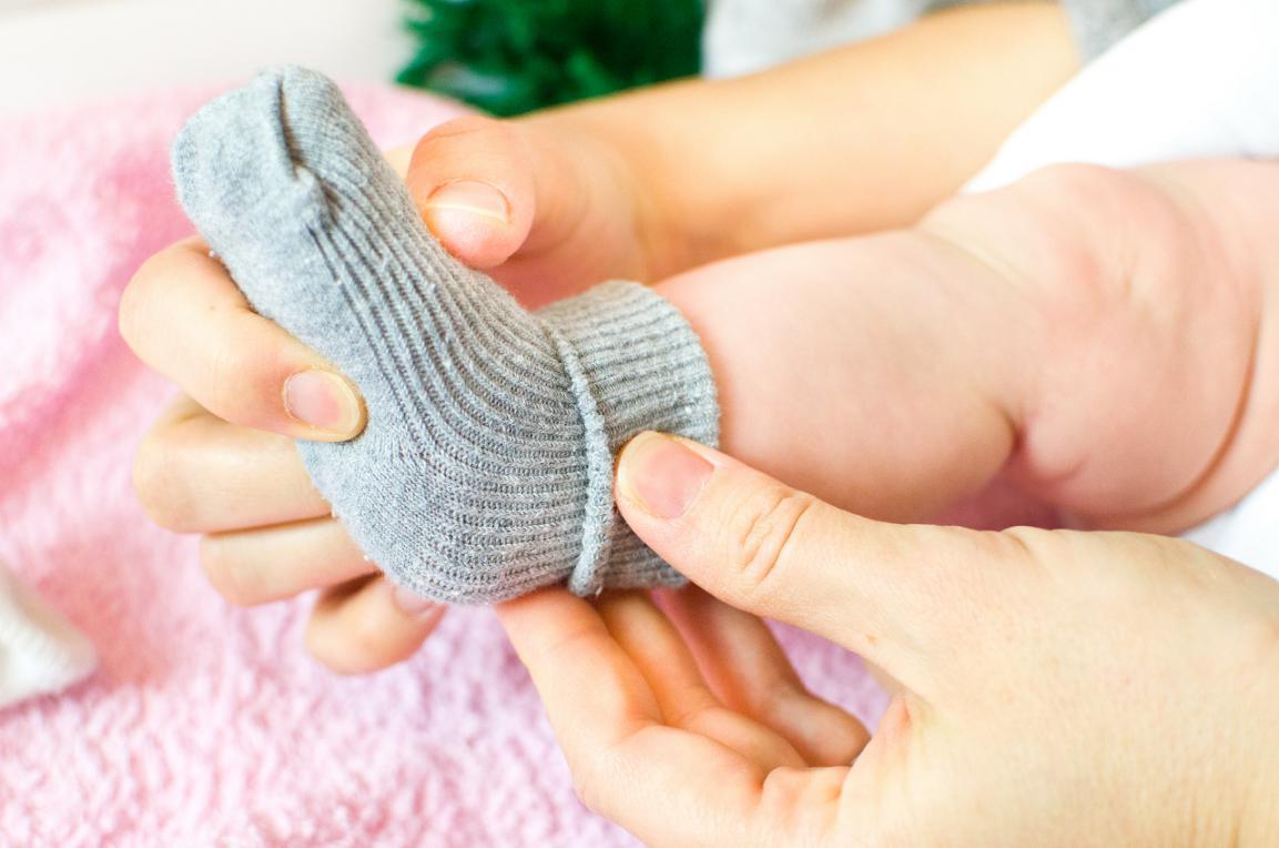穿袜子竟有这么多说道你家宝宝的袜子穿对了吗