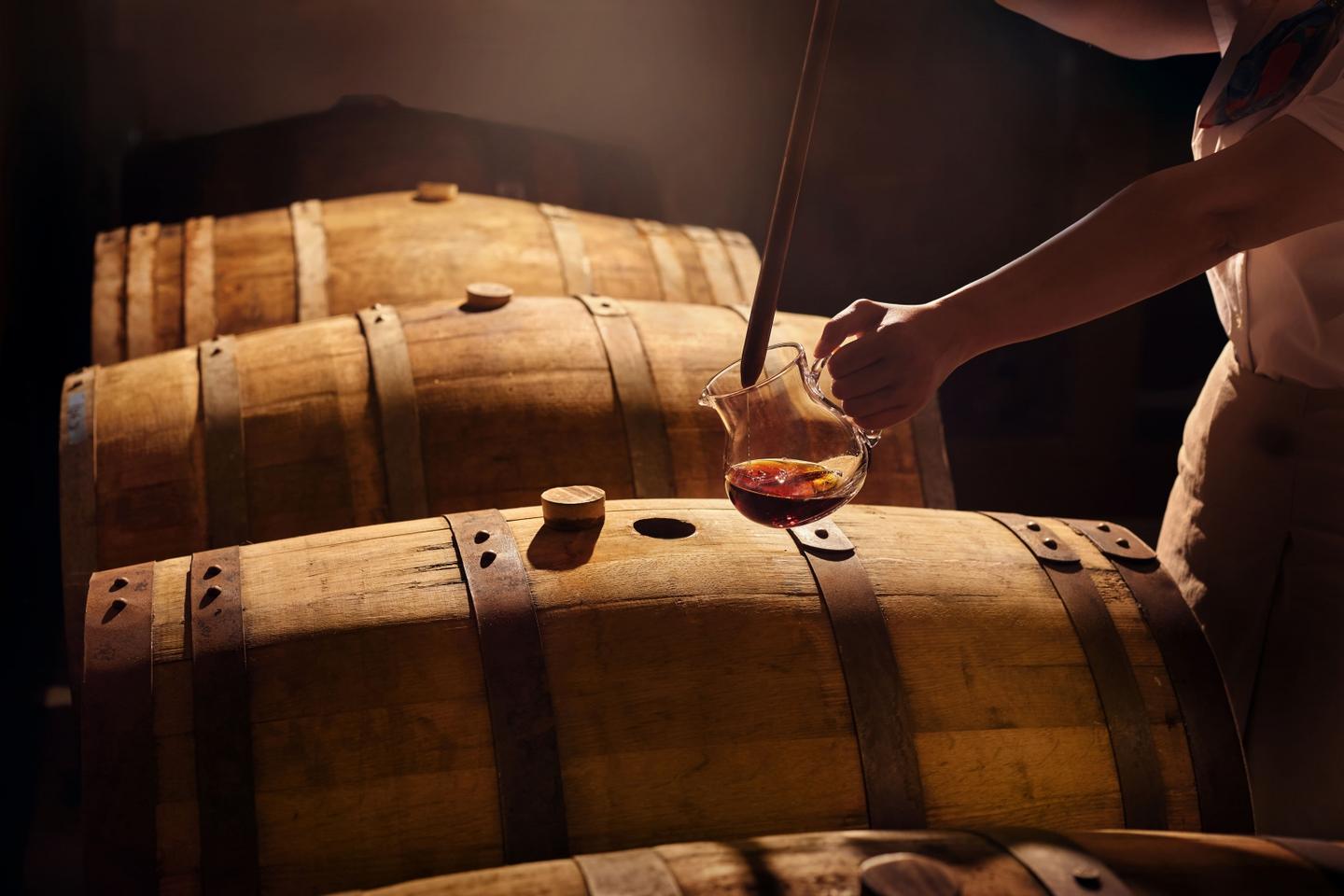 泥煤桶酿造的威士忌,有什么不一样? - 知乎