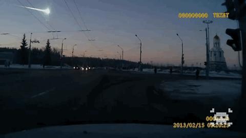 陨石在空中被不明飞行物炸毁 是谁在保护地球 知乎