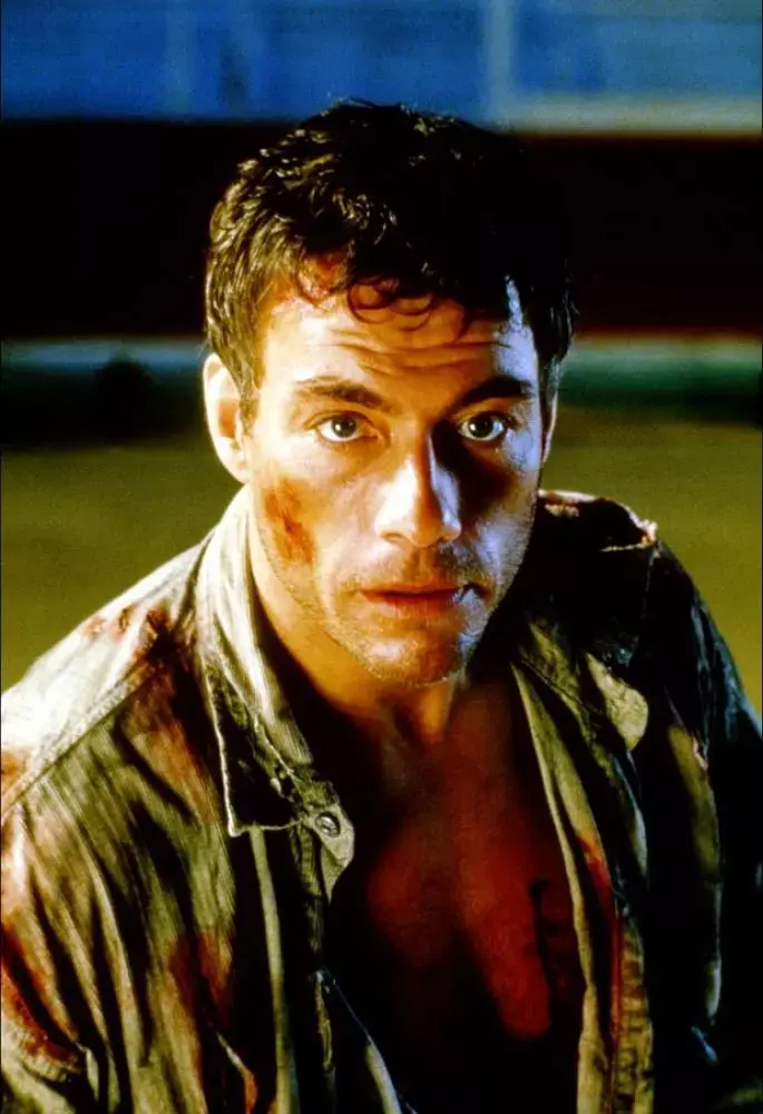 不同于其他以量取胜的歪果影星,尚格·云顿几乎从一开始就因中国电影