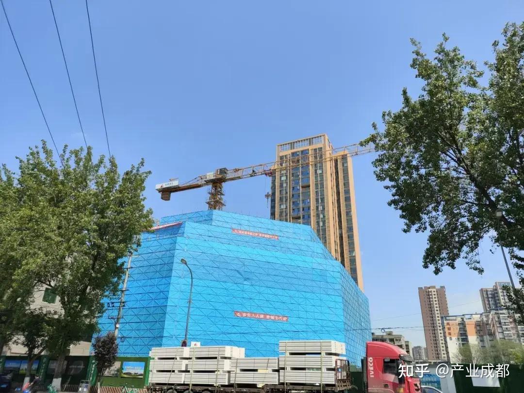 官网公布的《成都市中优"十四五"规划》中,成都蓉北商圈与春熙路商圈