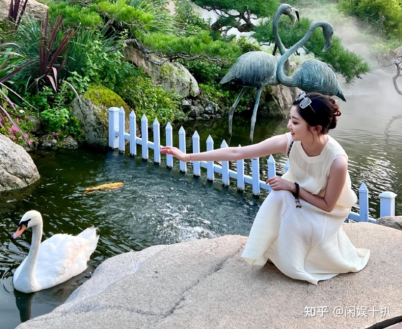 央视主持刘雨哲年幼时出演家有儿女如今已是财经女神主持