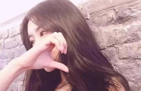 高冷的女生给男生什么感觉 v2-84b403495a767e9939adf181173c990d_1440w.jpg?source=172ae18b