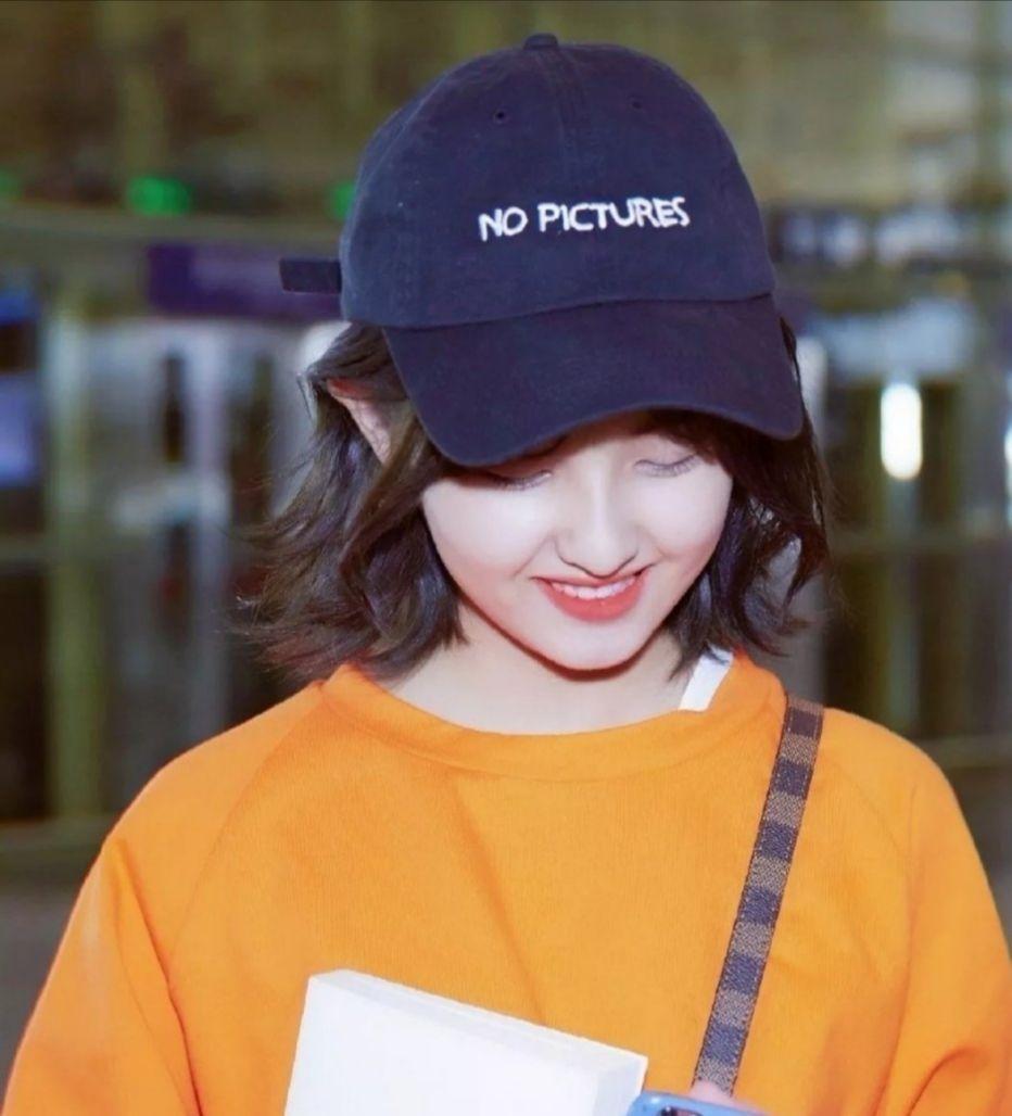 无水印张子枫头像!