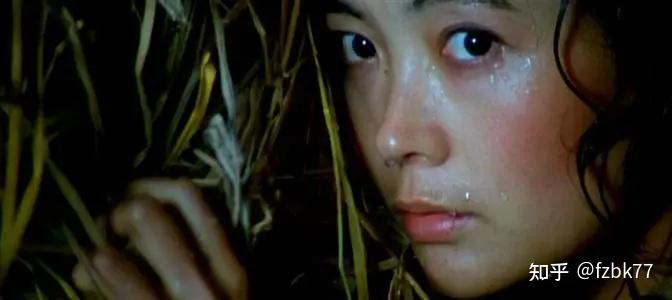 《湘女萧萧》1985是著名的农村妇女题材的剧情片《顽主》1988改编自