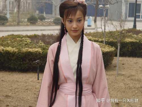 一纸婚约,半生束缚,秋若枫终究失去了如此美好的叶小蝶.