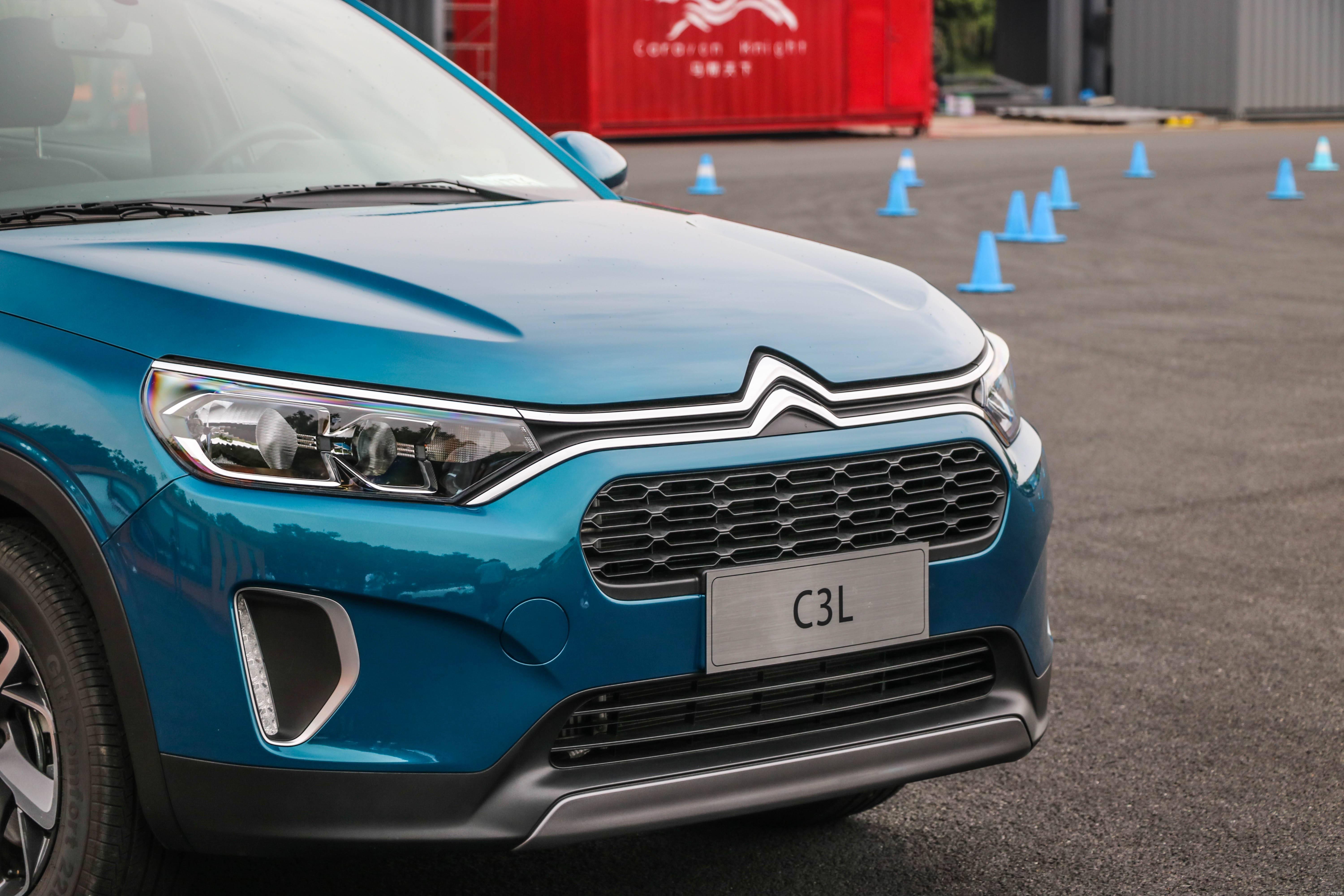 一款像suv的紧凑轿车场地体验东风雪铁龙c3l