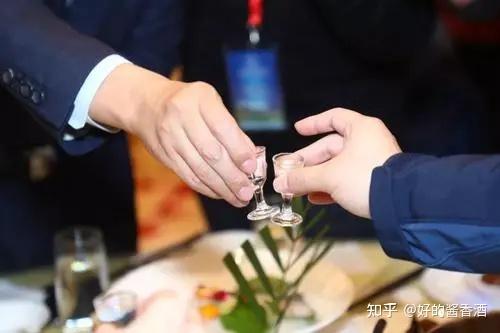 这些饭桌上的敬酒礼仪,你都知道吗? - 知乎