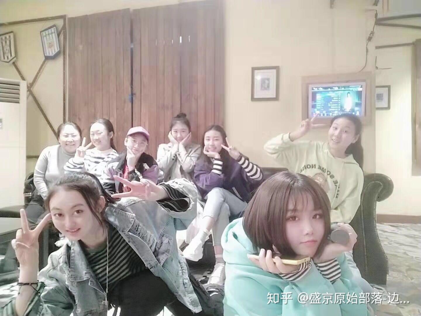 啥叫同学情谊 v2-85646017969c131137b78771e18cb4ca_r.jpg