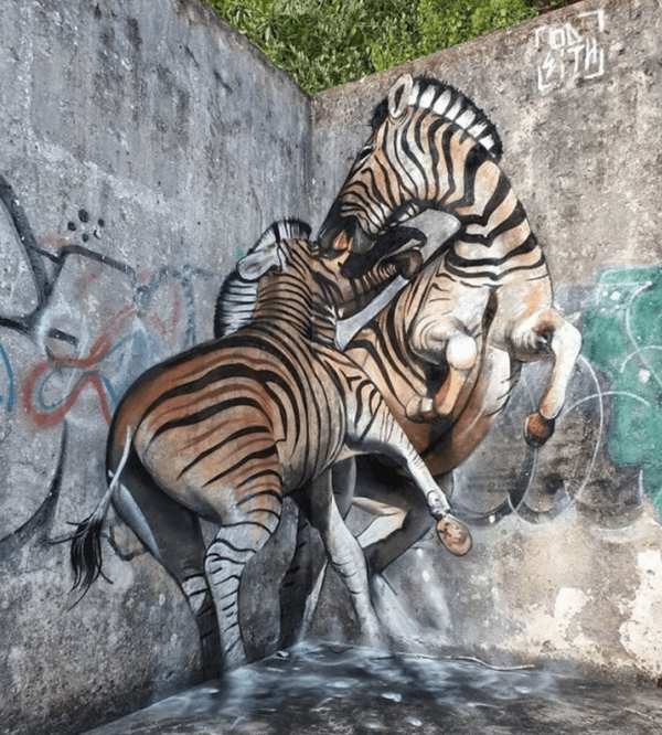 街头艺术大神将涂鸦玩到极致3d透视逼真吓坏路人绝对让你大吃一惊