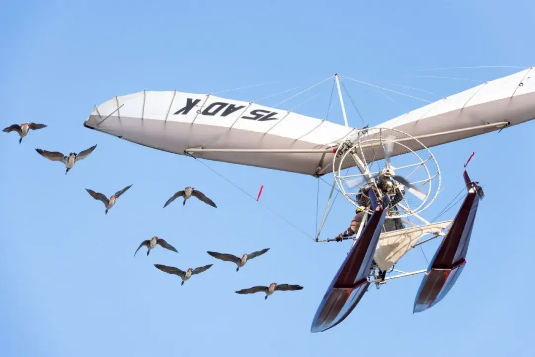 辞职卖房去航海,他的梦想是:造艘飞艇看世界|100个不上班的人