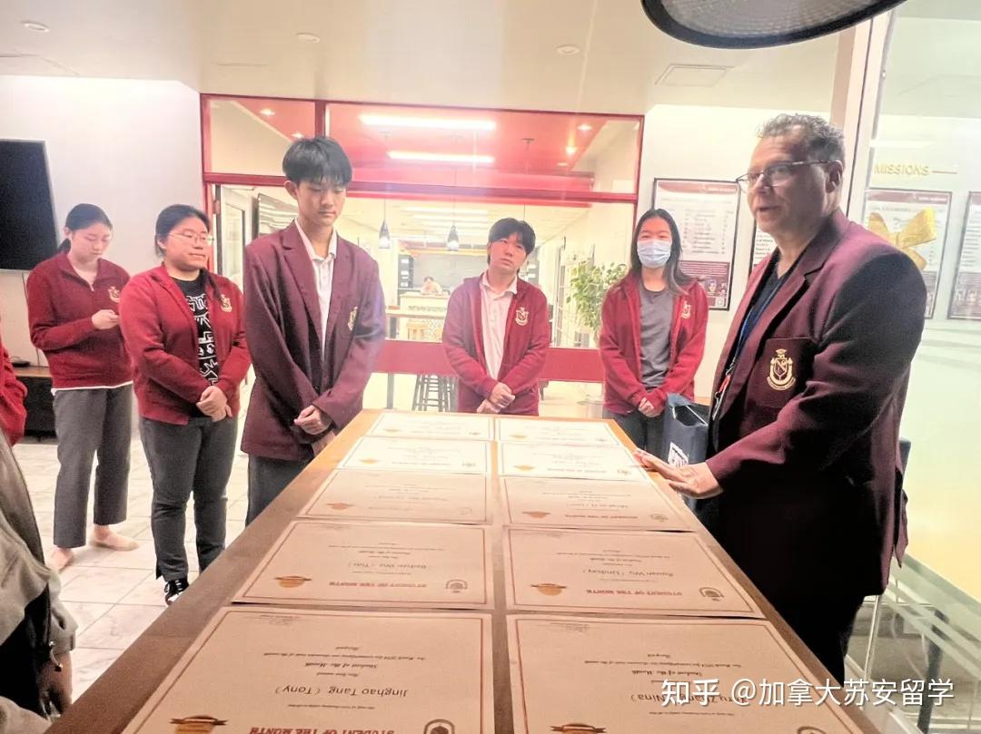 苏安高中2024年三月学生之星荣誉出炉