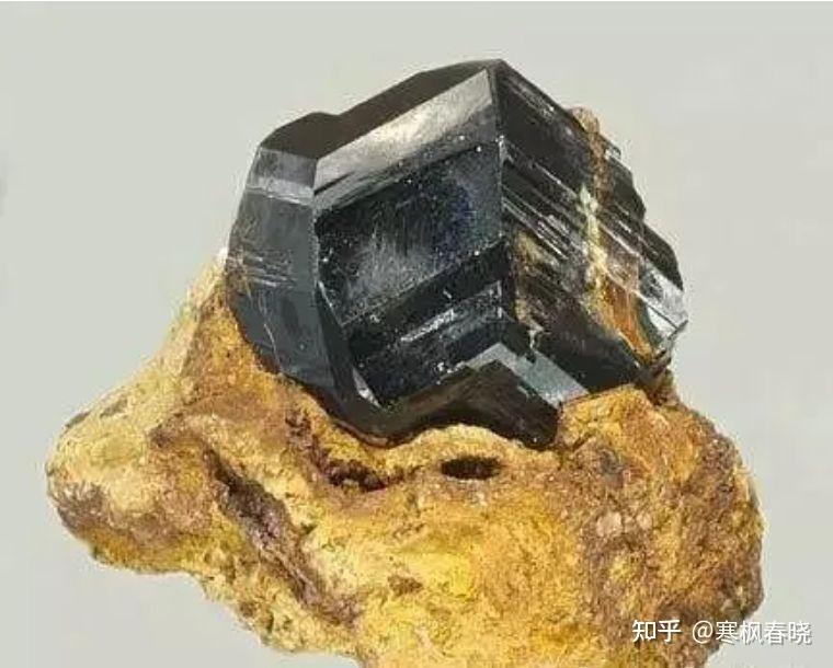 星│稀有国产火彩之王—锡石 - 知乎