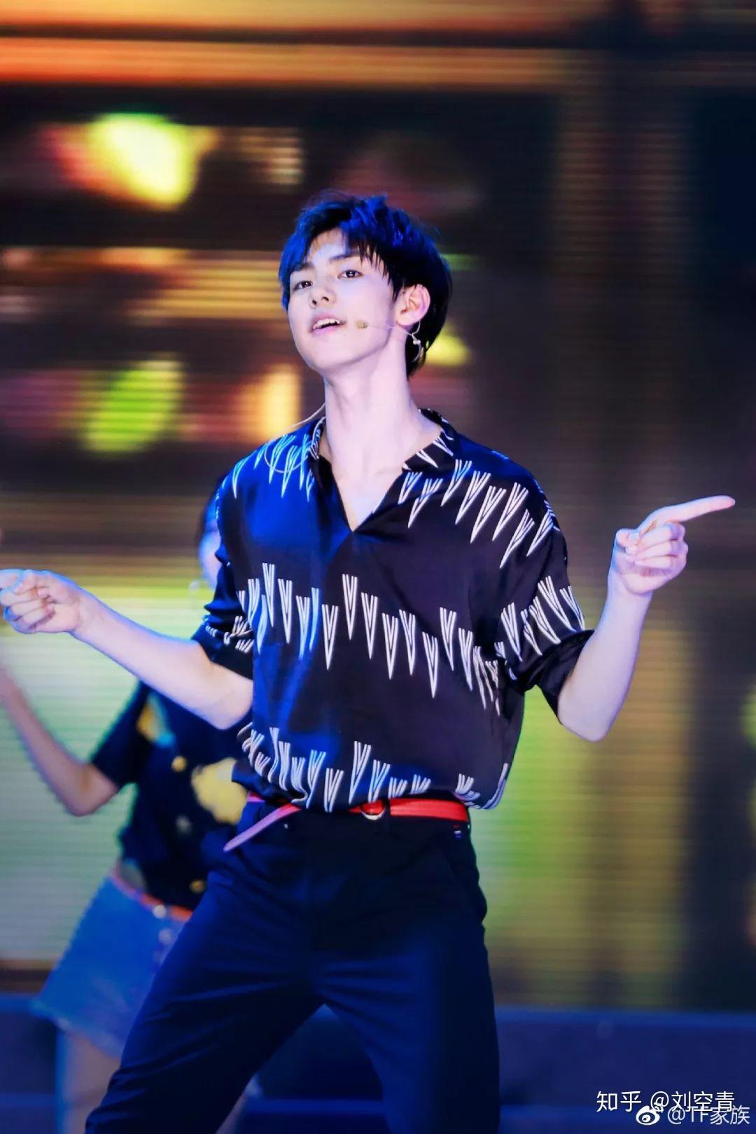 钢针,只有14岁的小男孩吧,没想到……陈玺达,前tf家族的人,长这样.