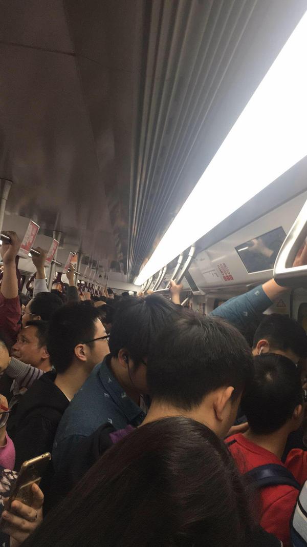 在深圳挤地铁是一种什么样的体验
