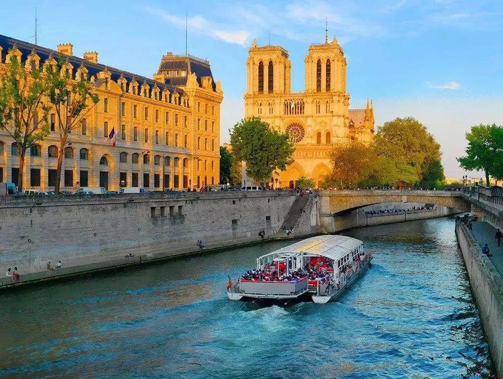 你有巴黎梦吗谁爱旅游的心飞走了海航重庆巴黎国际航线1128正式启航