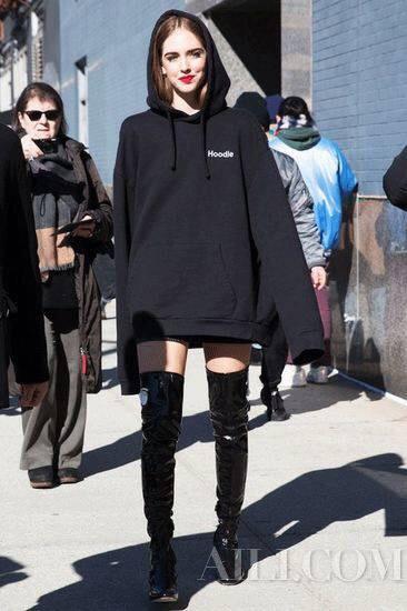 卫衣是贴身穿的嘛 v2-865c30644612475f659c776ed080d29a_b.jpg